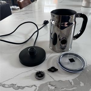 Nespresso 3192 Aeroccino Plus Automatic Electric Frother with Warmer